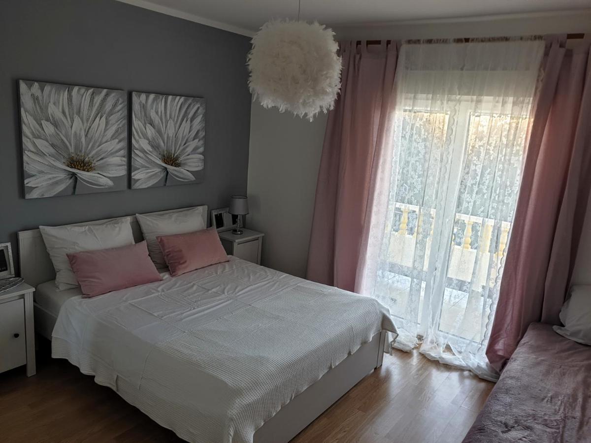 Apartments Mare Банёл Экстерьер фото