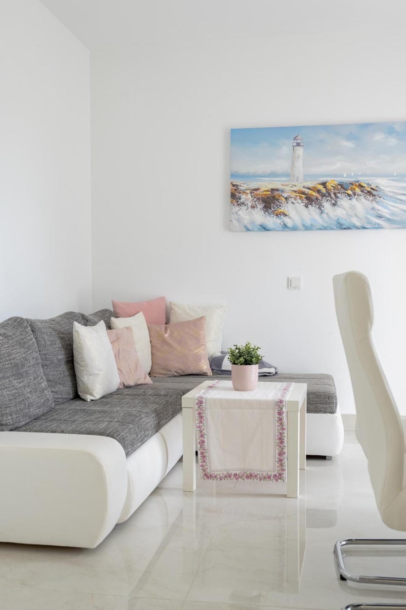 Apartments Mare Банёл Экстерьер фото
