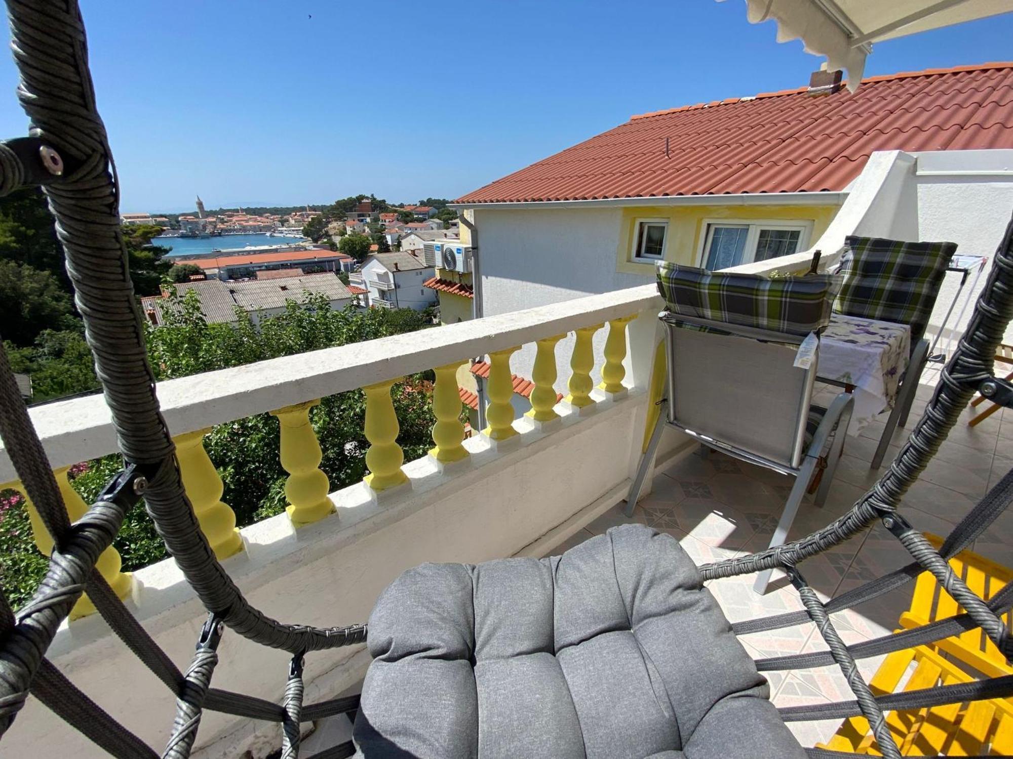Apartments Mare Банёл Экстерьер фото