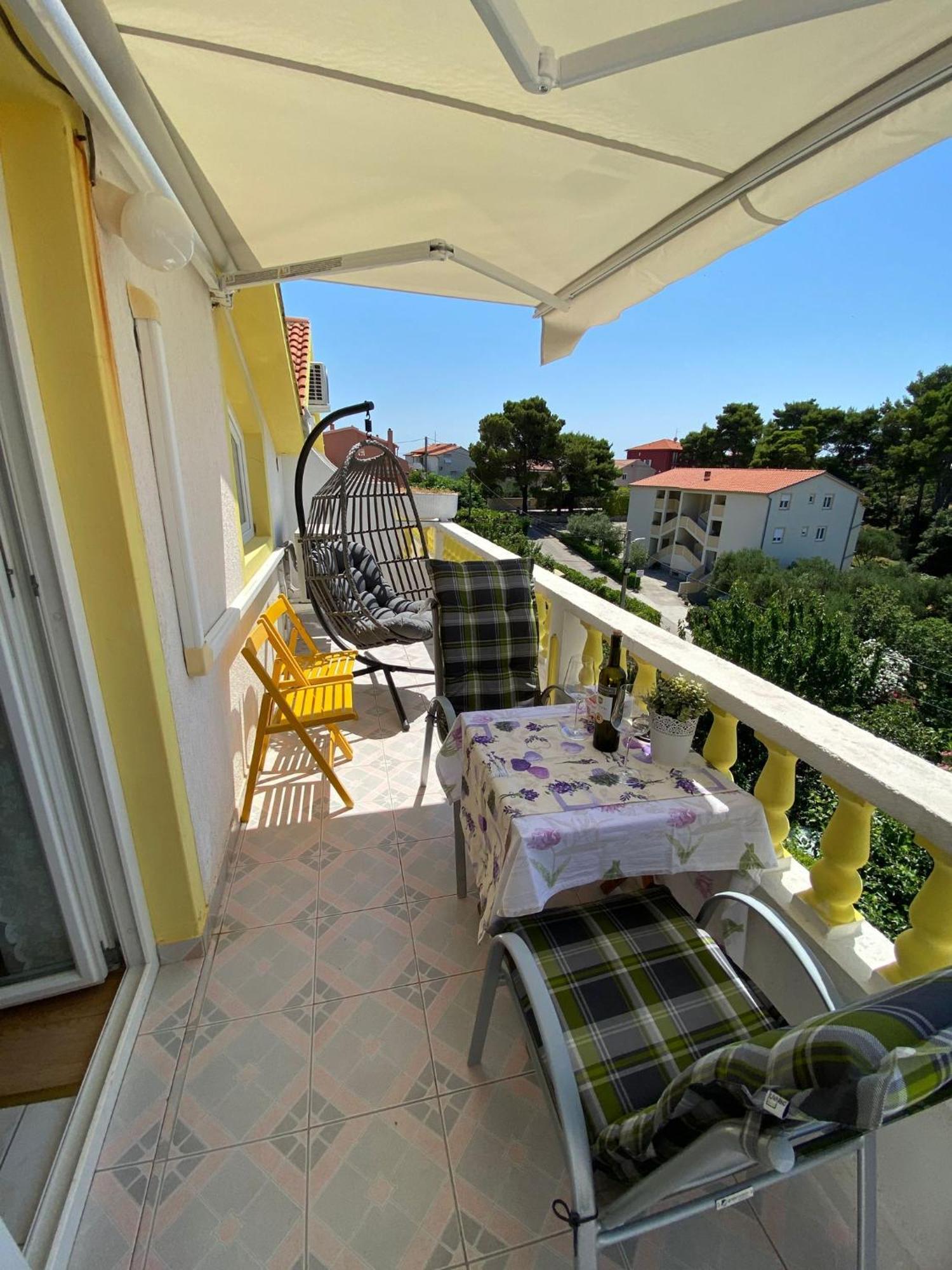 Apartments Mare Банёл Экстерьер фото
